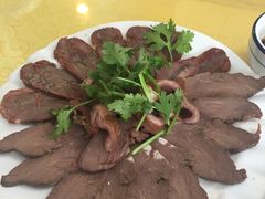 -龙香居海鲜浑锅家常菜·特色驴肉