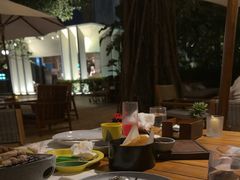 -三亚艾迪逊酒店·海滩烧烤 BARBACOA·现场乐队·浪漫晚餐·烧烤海鲜