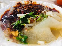 麻辣手擀粉-元女麻辣烫