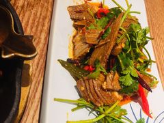 彝族手撕美人椒拌牛肉-云海肴·汽锅鸡·云南菜(广安门天虹店)