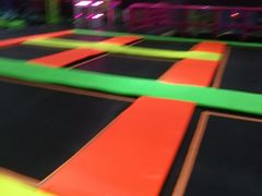 -酷跳蹦床主题公园(万胜广场店)