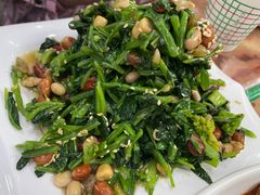 -苏莱特色牛骨滩羊手抓馆(长城东街总店)