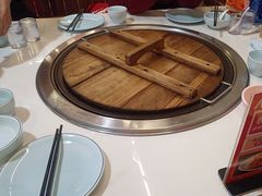 -人民公社铁锅炖·东北菜(卫国道店)