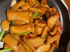 炒菌菇-瑶王府·广西菜(相思湖店)