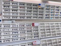 -诺柯视眼镜-蔡司依视路官方工厂店(淞南一店)