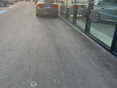 -上海宝信宝马4S店