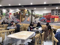 大堂-江城燕子大排档(江汉路步行街店)