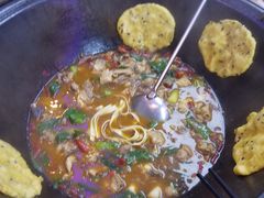 -曹丞相·地锅鸡·地锅鱼(武林店)