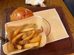-BOURBON 玻本美式餐厅酒吧(虹桥新天地店)