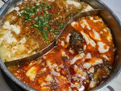 -德林酸菜鱼火锅(南丹店)
