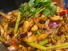 招牌干锅牛蛙-西街夜油条·麻团包乌饭