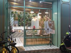 门面-薇薇安千层蛋糕(望海店)