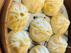 蟹粉小笼包-馋三尺蟹粉小笼(人民广场店)