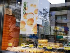 面包甜点陈列柜-鲍师傅糕点(江苏路店)