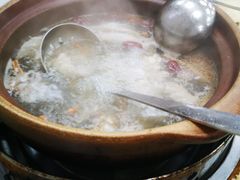 -花苑美食横琴生蚝火锅(拱北粤华路店)