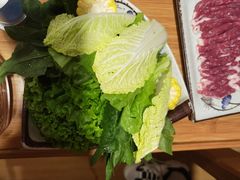 蔬菜拼盘-毛辣果·贵州红酸汤牛肉火锅(西单店)