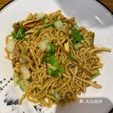 环境：环境很不错哦～比较新中式的感觉  服务：店里生