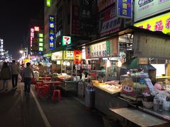 -六合夜市