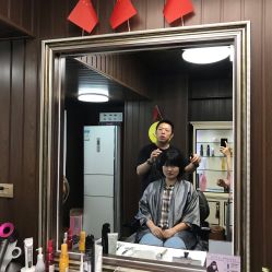 -构想时尚发型会所