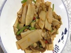 香辣脆笋炒牛肚-雅和生态渔庄·宜城锅巴饭(龙灵山公园店)