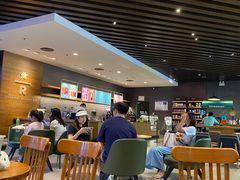 用餐区-星巴克臻选(济南万达店)