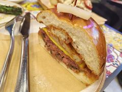 -LESCEDARS Brasserie Bistro香柏树