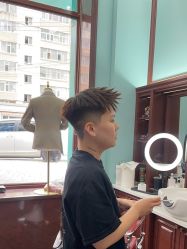 -绅仕門男士理发馆