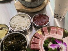 -哈哈碳都·牛肋条无限自助烤肉(宝龙店)