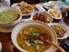 -川流不息·地道川菜·小龙虾(松东路店)