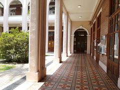 -香港大学