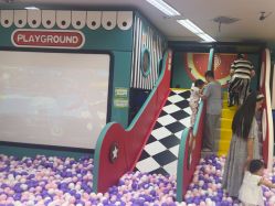 -孩子王童乐园(西安万象城店)