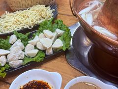 -正宗乌拉满族炭火锅(四平店)
