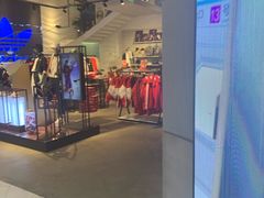 -阿迪达斯(武林银泰三叶草店)