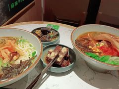-百春原湖南牛肉粉(百联世纪店)