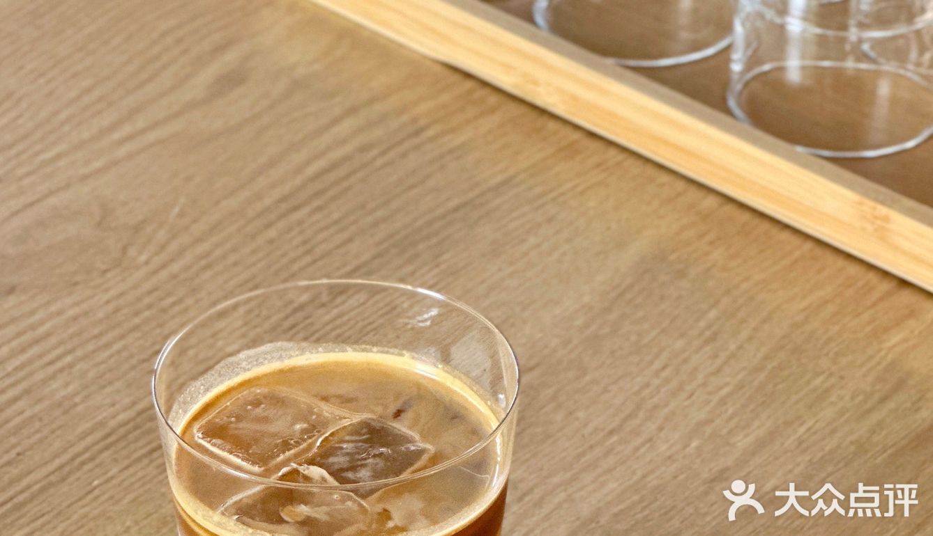 发现UCC开了一家独栋工业风咖啡店