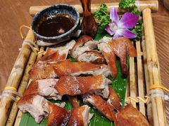 脆皮小刀鸭-老滇山寨•云南特色菜•地方菜•民族风情歌舞表演(金碧店)