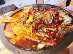 -鸣记脆皮烤鱼·海鲜烤鱼(三八广场店)