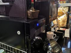 免费美式咖啡-HELLO 27 意面·沙拉·帕尼尼