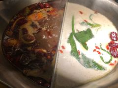 -湊湊火锅·茶憩(新中关购物中心店)