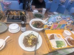 -美食小镇·观赏珍稀鸟类·长隆熊猫酒店