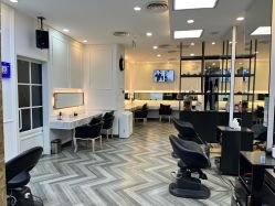 -丁和李朴美发沙龙