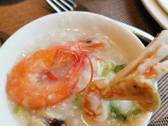 -大中华希尔顿酒店-念自助餐·嗨啤·小龙虾