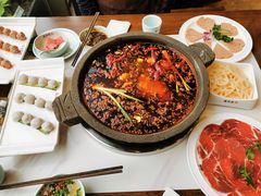 -憨石匠鲜菜火锅(沙坪坝融汇温泉店)