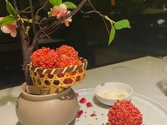 杨梅鳕鱼球-柳莺湖上·湖景餐厅·江南菜(西湖店)