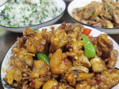 -胡子饮食店