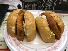 猪扒包-华星冰室(湾仔店)