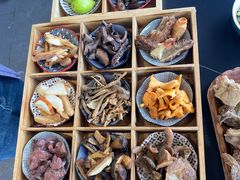 -野菌皇海景野生菌火锅(滨海大道店)