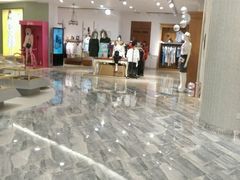 -王府井百货熙地港店