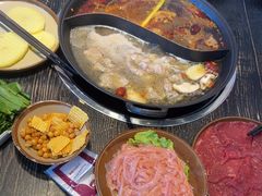 -冯校长老火锅(中联广场店)