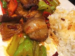 尖椒回锅肉饭-玲又珑美食(盘福路店)